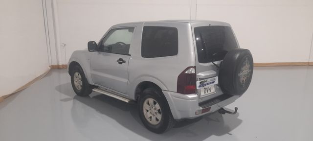 Mitsubishi Montero 2006