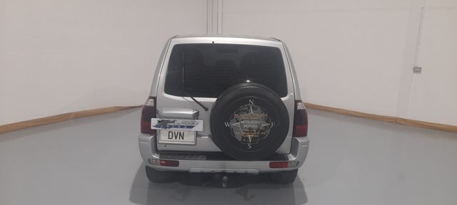 Mitsubishi Montero 2006