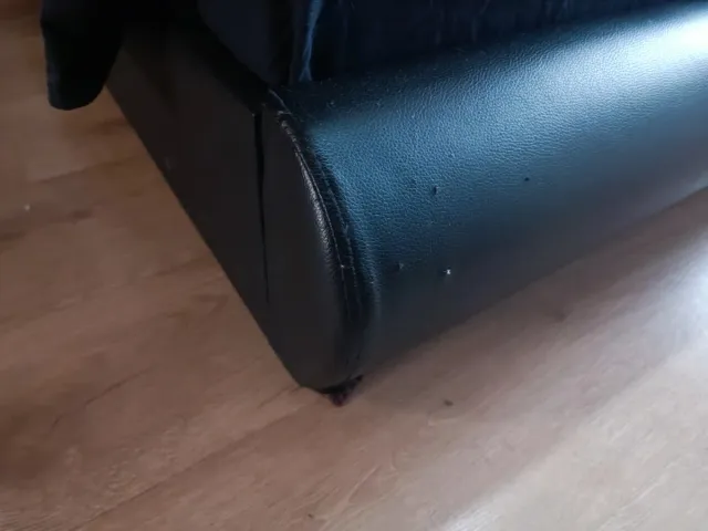 Cama 180x200 Piel Negra y Roja