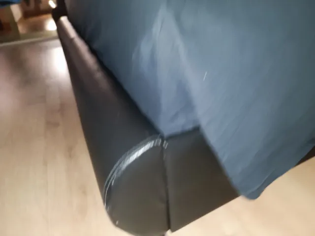 Cama 180x200 Piel Negra y Roja