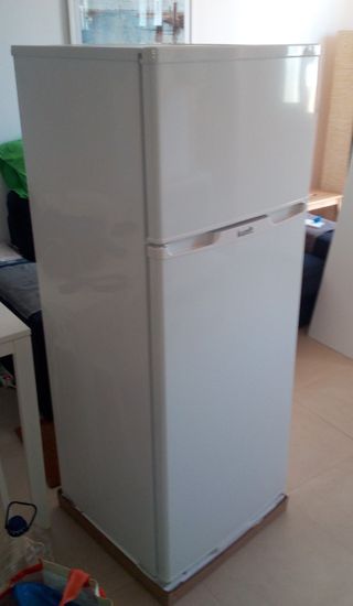 Nevera Kunft 2 puertas 1,43m