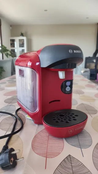 Cafetera Bosch Tassimo Roja