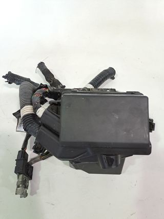 CAJA RELES / FUSIBLES NISSAN NOTE (2)
