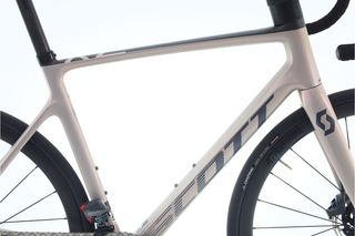 Scott Addict RC 10 AXS 12V (carretera) t.56 Reacondicionada