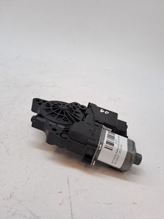 MOTOR ELEVALUNAS DELANTERO DERECHO KIA CEED (3)