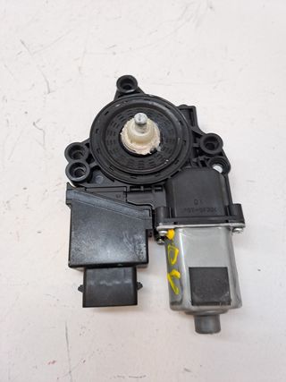 MOTOR ELEVALUNAS DELANTERO DERECHO KIA CEED (3)