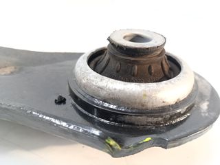 BRAZO SUSPENSION INFERIOR DELANTERO IZQUIERDO RENAULT CLIO I (4)