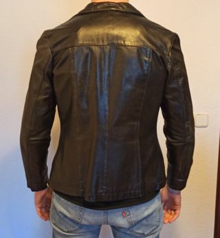 Cazadora de piel negra mujer