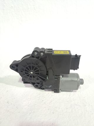 MOTOR ELEVALUNAS DELANTERO DERECHO KIA CEED