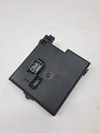 CAJA RELES / FUSIBLES VOLVO S60 BERLINA (2)