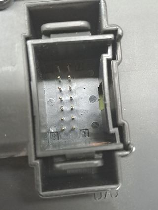 CAJA RELES / FUSIBLES VOLVO S60 BERLINA (2)