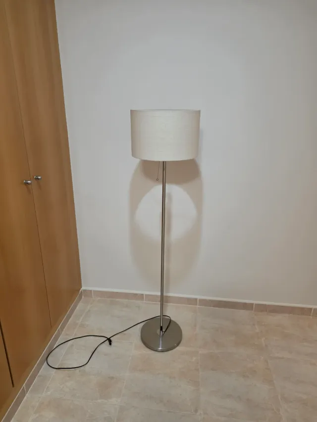 Lámpara de Pie Jysk Kristof Beige