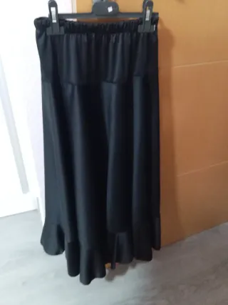 Falda flamenca negra volantes