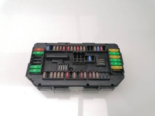 CAJA RELES / FUSIBLES BMW SERIE 1 LIM. (F40) (5)