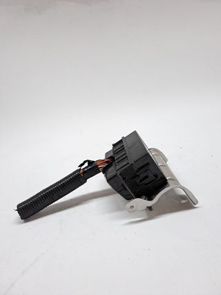 CAJA RELES / FUSIBLES TESLA MODEL S (3)