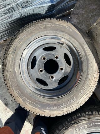Cooper discoverer at3 sport 205/80 r16 + llantas 