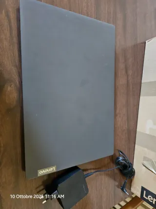 Lenovo IdeaPad V15-ADA Notebook