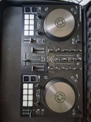 Controlador DJ Traktor S2 MK3 + Hardcase