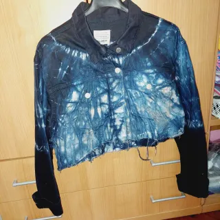 Cazadora Vaquera Tie Dye Pull&Bear Talla S
