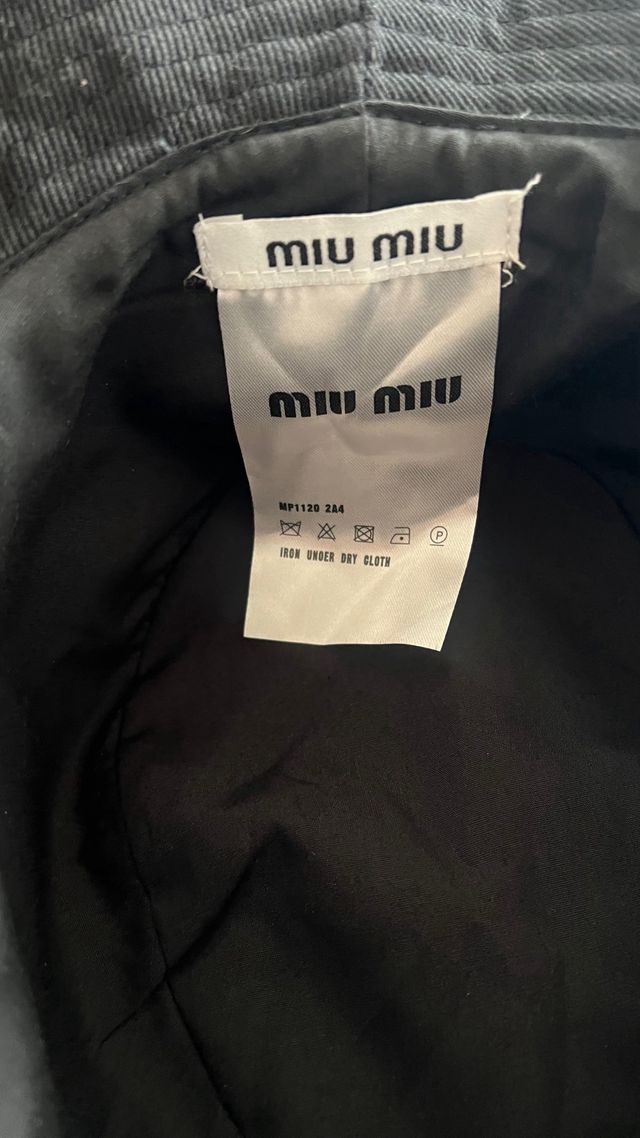 Sombrero Miu Miu Negro