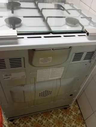 Cocina de gas 4 fuegos con horno de gas 