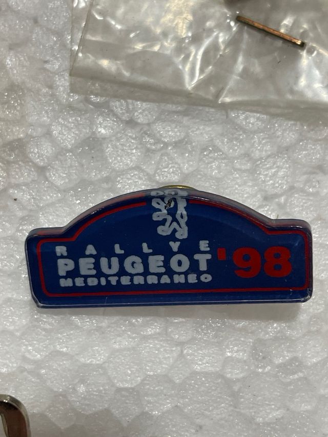 Set di spille Peugeot