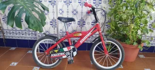Bicicleta infantil roja Scalextric