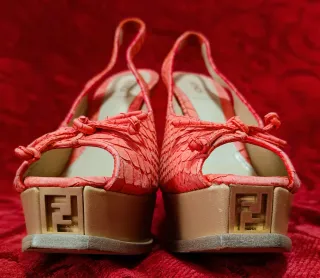 Tacones Fendi Naranja y Dorado