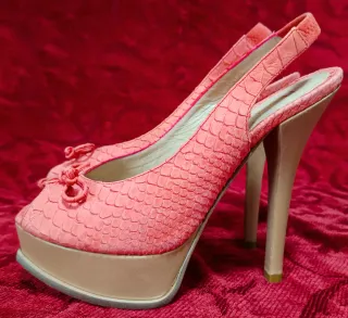Tacones Fendi Naranja y Dorado