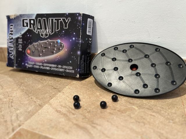 Gravity Trap Juego de Mesa