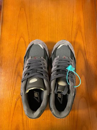 Zapatillas New Balance 2002r Gris/Negro