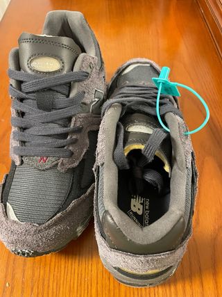 Zapatillas New Balance 2002r Gris/Negro