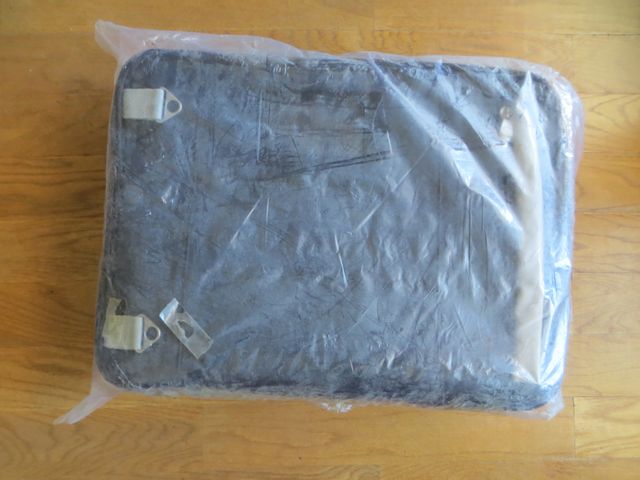 Maletín organizador negro y plateado