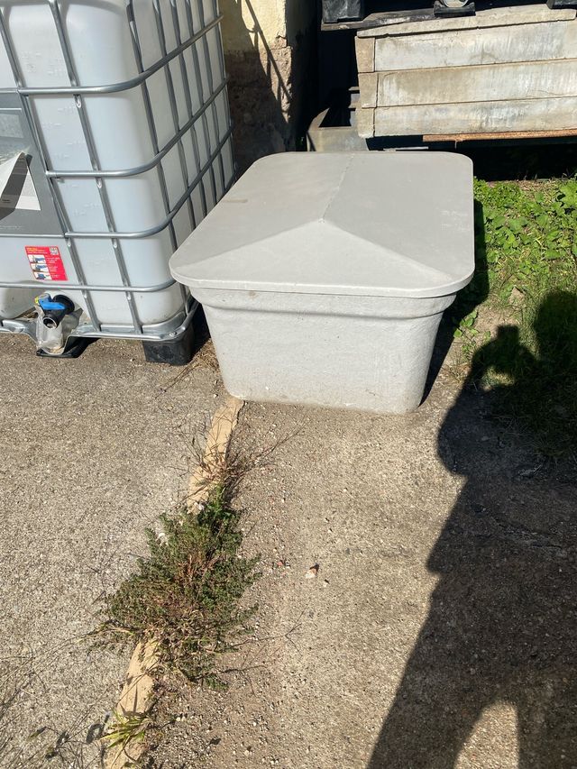 Depósito de poliéster de 200l de 109/79/55 d alt