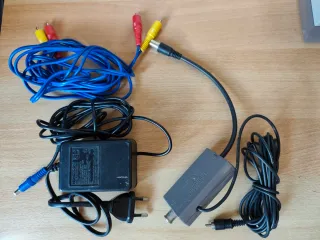 Consola Nintendo NES Incluye 4 Juegos