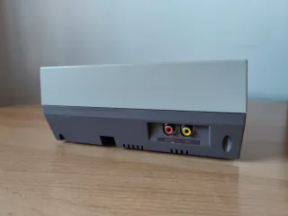 Consola Nintendo NES Incluye 4 Juegos