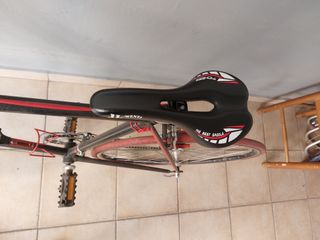 Bicicleta Proyecto Fixie Negra/Roja