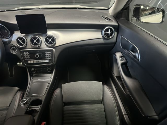 Mercedes-Benz CLA 220 d AMG Shooting Brake