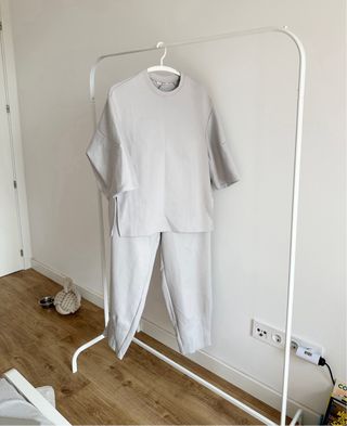Conjunto Zara - Pantalones y camiseta cocoon
