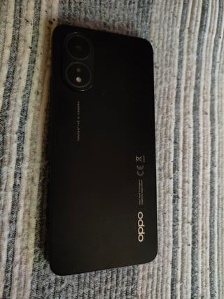 Oppo A18 - 4 GB/128 GB - Android 15