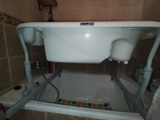 Bañera bebé con base adaptable