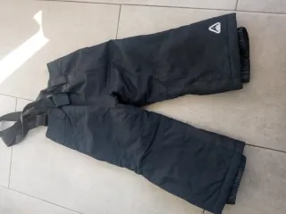 Pantalones de esquí negros con tirantes