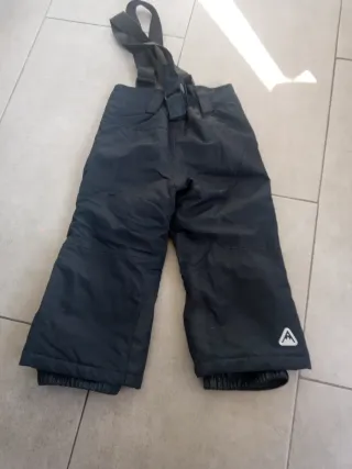 Pantalones de esquí negros con tirantes