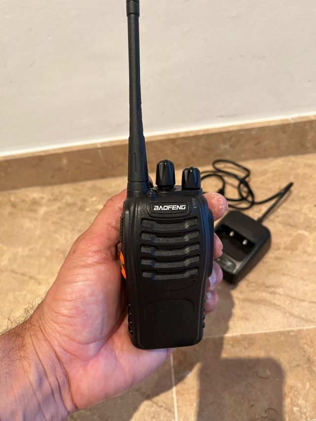 Walkie Talkie Baofeng Negro