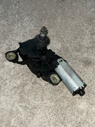 Motor limpiaparabrisas trasero SEAT Ibiza 6L