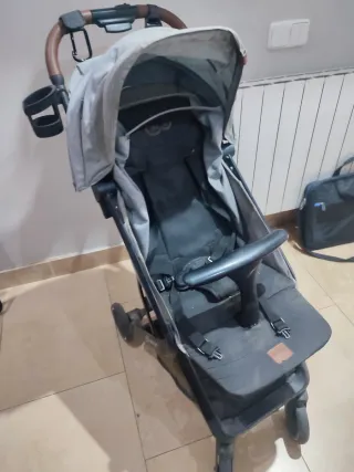 Silla de paseo Kinderkraft gris