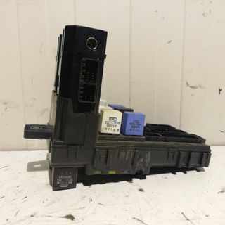 CAJA RELES / FUSIBLES HYUNDAI SANTA FE (SM)