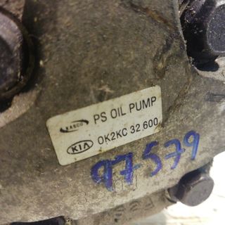 BOMBA DIRECCION KIA CARENS