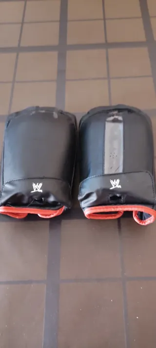 Guantes de Boxeo WWE Negros