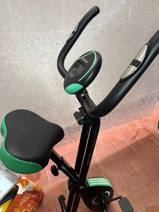 Bicicleta Estática Cecotec Negra y Verde plegable